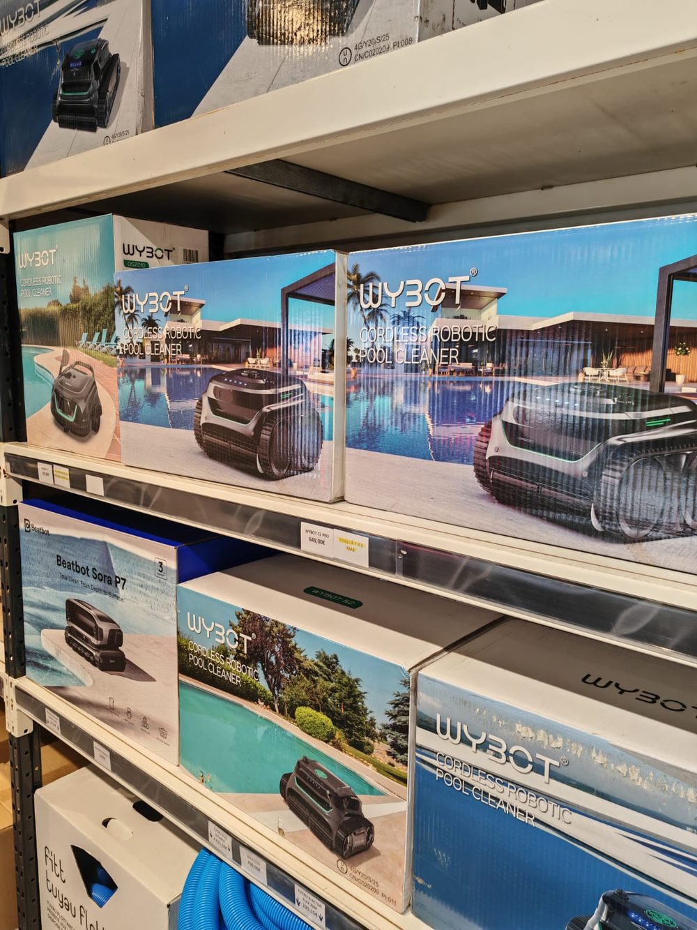 Robots de piscine WYBOT en magasin à Publier